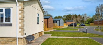 Cosy micro lodge, perfect for a romantic or family retreat.