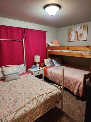 4 dormitoris, wifi i roba de llit 