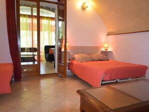 1 bedroom - Garrigue Hideaway in Lanas (Lanas)