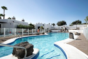 Et oppvarmet basseng