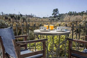 Dining - DOGMA - Central & Stylish Maisonette 70sq m (Lixouri)