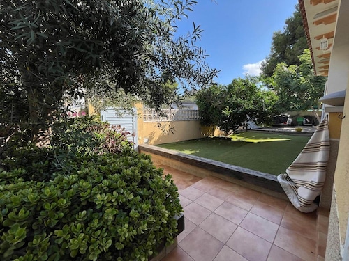 Pet-Friendly Villa with Pool