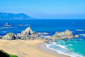 On the beach - The Cliffs - Polo & Blue (O Vicedo)
