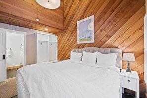 3 habitaciones, tabla de planchar con plancha, cuna de viaje y wifi 