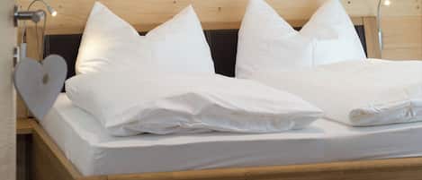 2 bedrooms, free WiFi, bed sheets, wheelchair access