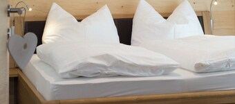 Ferienwohnung "Alpenblick Nr 2" mit Gemeinschaftsgarten und WLAN