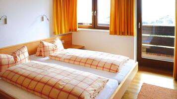 2 camere, culla da viaggio, Wi-Fi gratuito