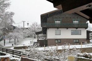 Unclassified image, 3 of 24, button - Chalet in Fügen near Spieljochbahn (Fügen)