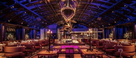 Bar (in der Unterkunft)