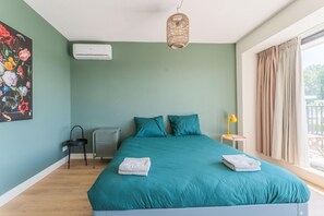 4 bedrooms, iron/ironing board, free WiFi