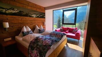 3 bedrooms, travel crib, free WiFi