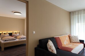 2 bedrooms, free WiFi, bed sheets - Apartment "Alpenblick Nr 6" with Shared Garden & Wi-Fi (Campo Tures)