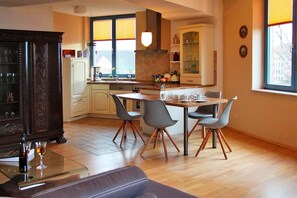 Dining - Ferienwohnung im Wasserturm, Güstrow (Güstrow)