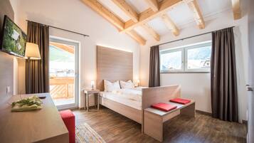 1 bedroom, free WiFi, bed sheets