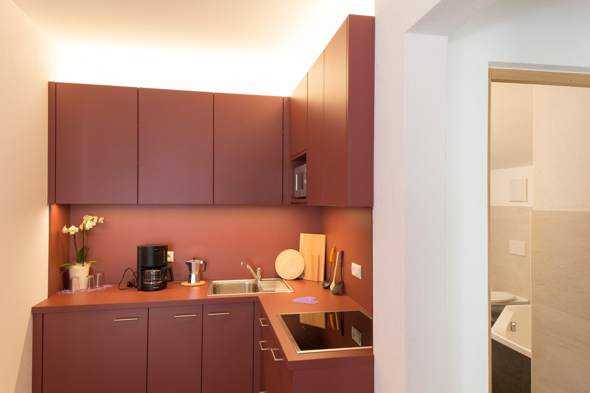 Réfrigérateur, four, plaque de cuisson, lave-vaisselle