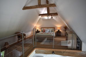 1 chambre, fer et planche Ă repasser, lit parapluie, draps fournis