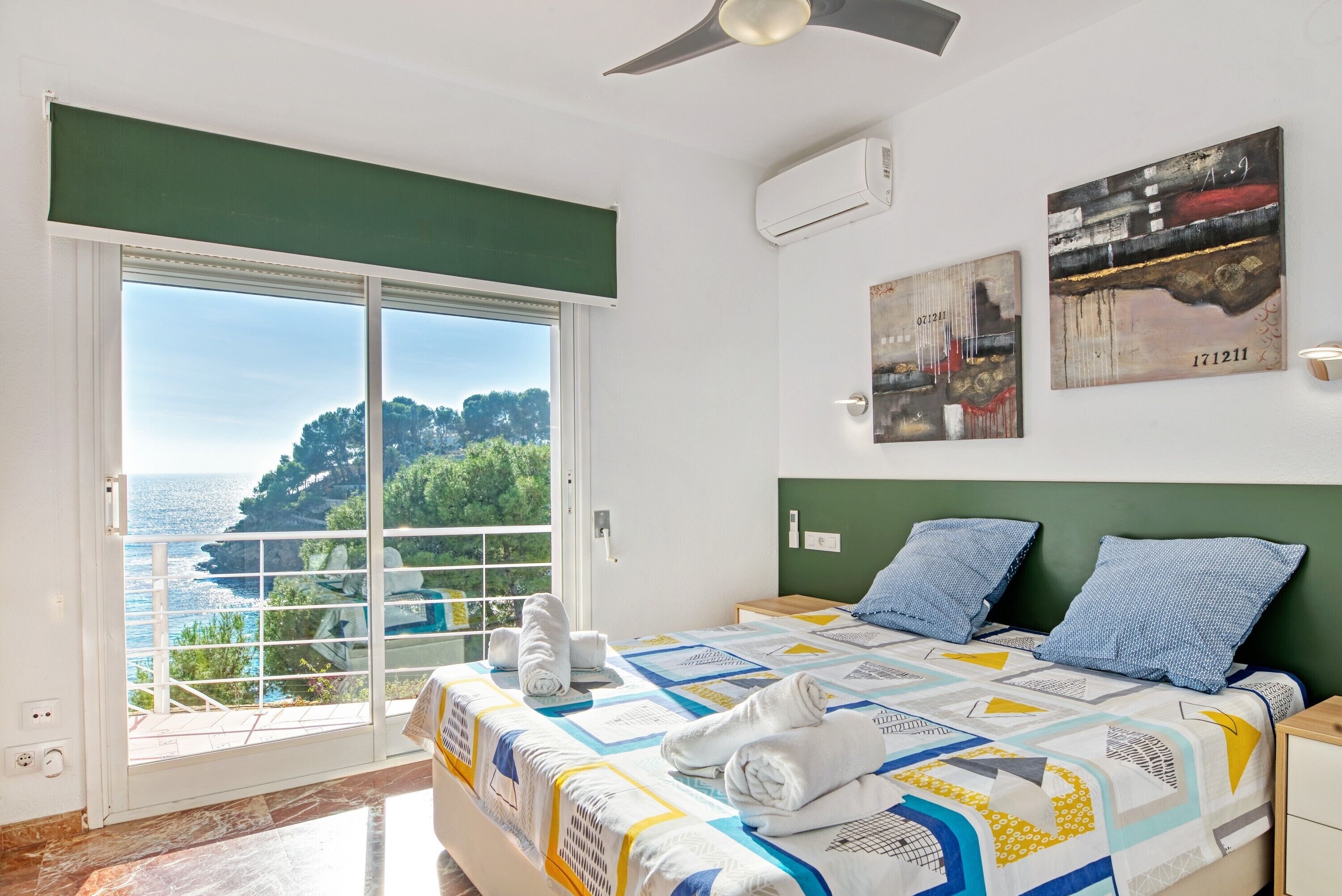 5 habitaciones, tabla de planchar con plancha y wifi gratis 