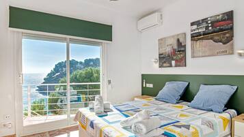 5 habitaciones, tabla de planchar con plancha y wifi gratis