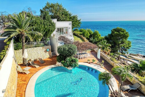 Family Only Villa "Perla Del Mar" with Sea View, Private Pool & Private Terraces
