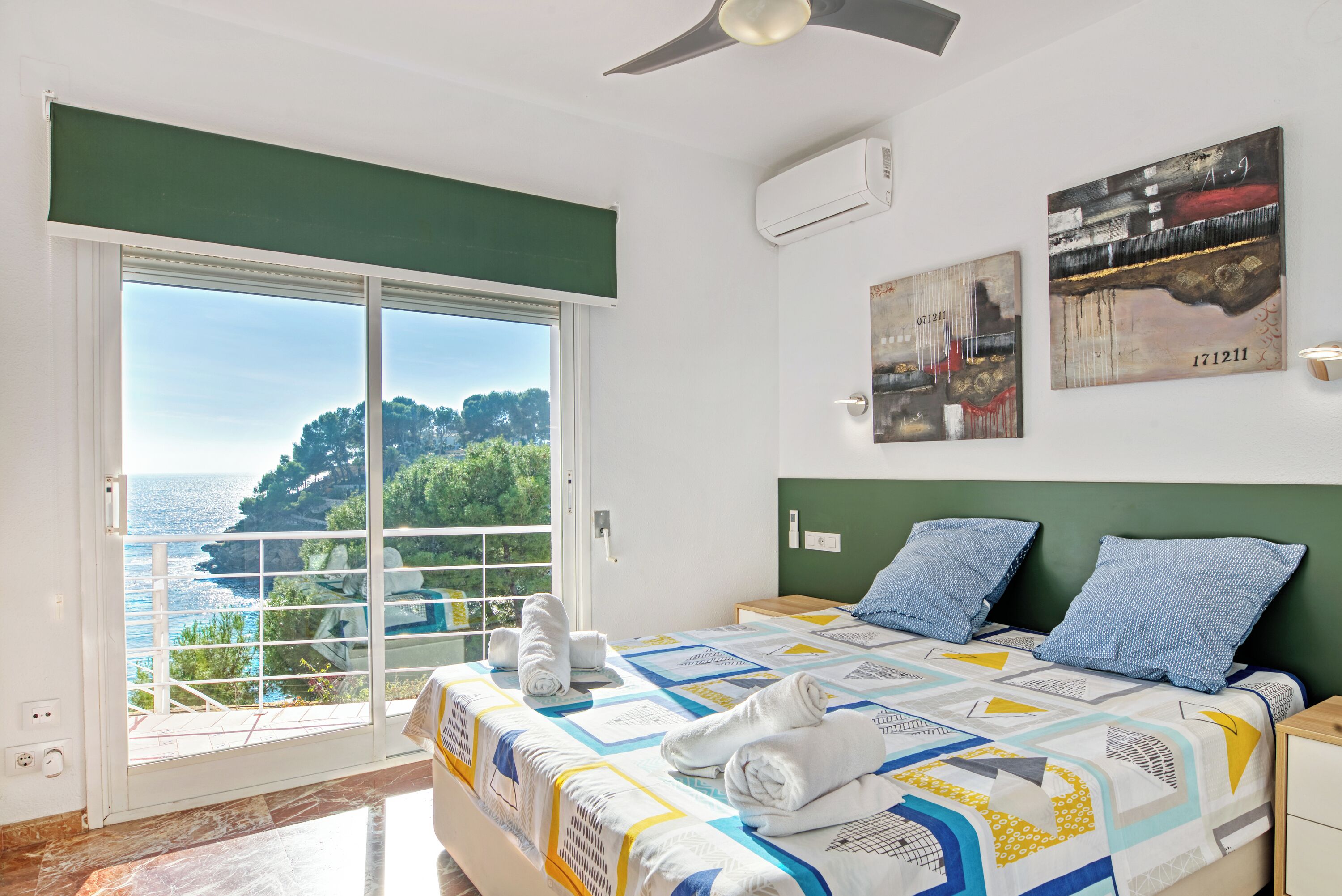 5 slaapkamers, een strijkplank/strijkijzer, gratis wifi, beddengoed