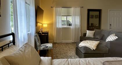 Sonia's Guest Suite in Montesano -Gateway to Olympic National Park