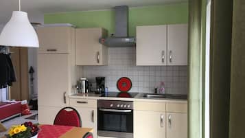 Refrigerador, horno, parrilla de estufa y lavavajillas