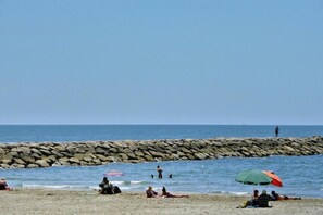 Beach - Villa in Bellegarde near Pont du Gard (Bellegarde)