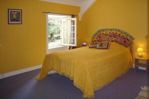 3 bedrooms, travel crib, free WiFi