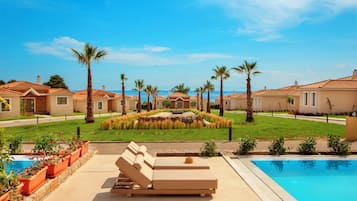 Executive Villa, 2 Bedrooms, Private Pool | Teres/patio