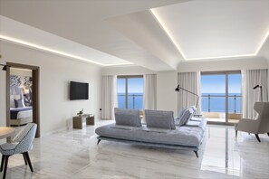 Executive Suite, Sea View | Living area