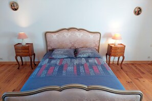 3 bedrooms, travel cot - Stone House near Penze River and Morlaix Bay (Plouénan)