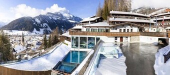 Apartment in Matrei with ski storage