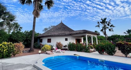 La Case aux Fleurs, 2 minutes from the beach