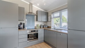 Private kitchen - Twilight Spa (Pet Garden) (Raywell, Beverley)