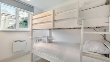 2 bedrooms, free WiFi