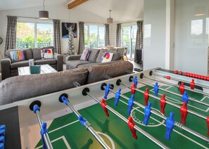 Game room - 3 bedroom accommodation in Raywell, Beverley (Raywell, Beverley)