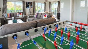 Spielezimmer