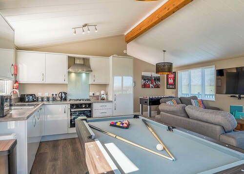 3 bedroom accommodation in Raywell, Beverley