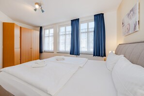 1 chambre, lit parapluie, Wi-Fi gratuit, draps fournis
