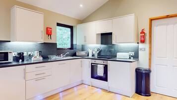 Fridge, oven, stovetop, toaster