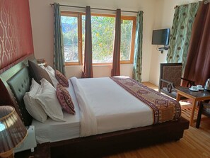 Superior Double Room | In-room safe, individually decorated, individually furnished, desk - Munna Palace  (Leh)
