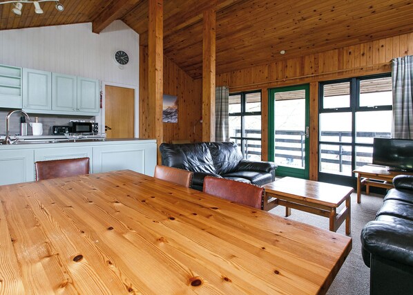 Unclassified image, 1 of 11, button - 3 bedroom accommodation in Lochearnhead, Perthshire (Lochearnhead, Perthshire)