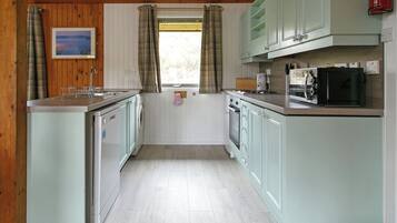 Fridge, oven, stovetop, toaster