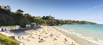 Stone House by Les Godelins Beach, Goëlo Coast