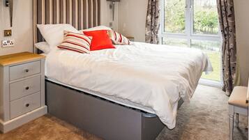 3 bedrooms, Internet