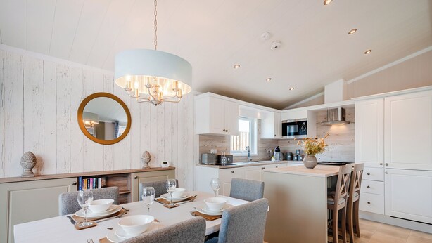 Dining - 2 bedroom accommodation in Skirlaugh, Nr Hull (Skirlaugh, Nr Hull)