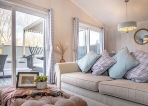 Unclassified image, 5 of 12, button