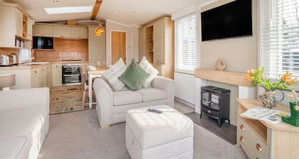 2 bedroom accommodation in Skirlaugh, Nr Hull