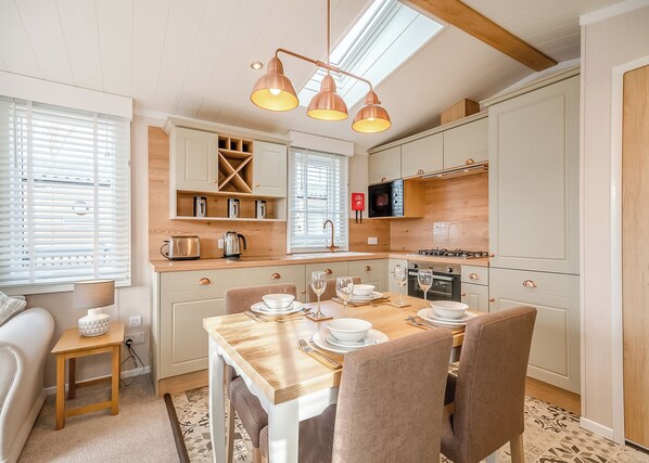 Oven - 1 bedroom accommodation in Skirlaugh, Nr Hull (Skirlaugh, Nr Hull)