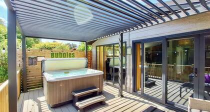 Spa Escape (Pet Garden & EV charger)